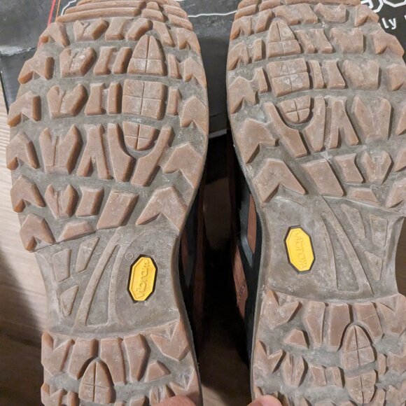 *SOLD* Lowa Renegade GTX Hiking Boots - Picture 4 of 5